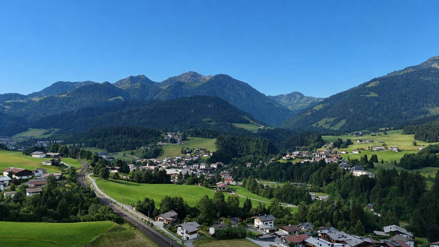 Baugrundstück mit genehmigter Planung und Panoramablick in Fieberbrunn