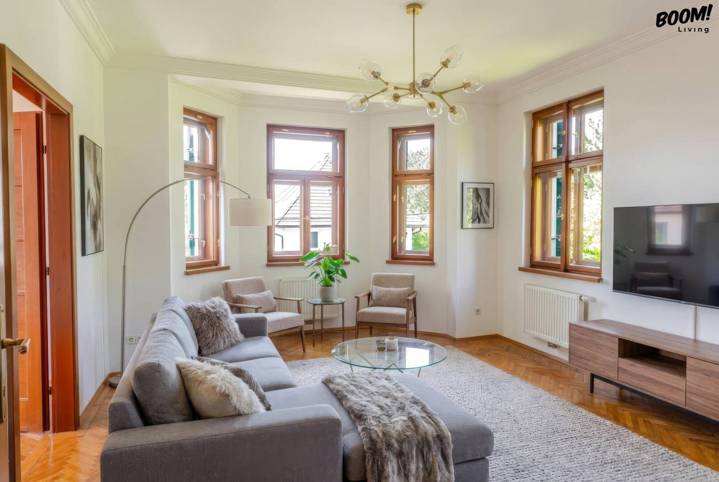 Villa mit Panorama Dachterrasse und Pool in Hietzing