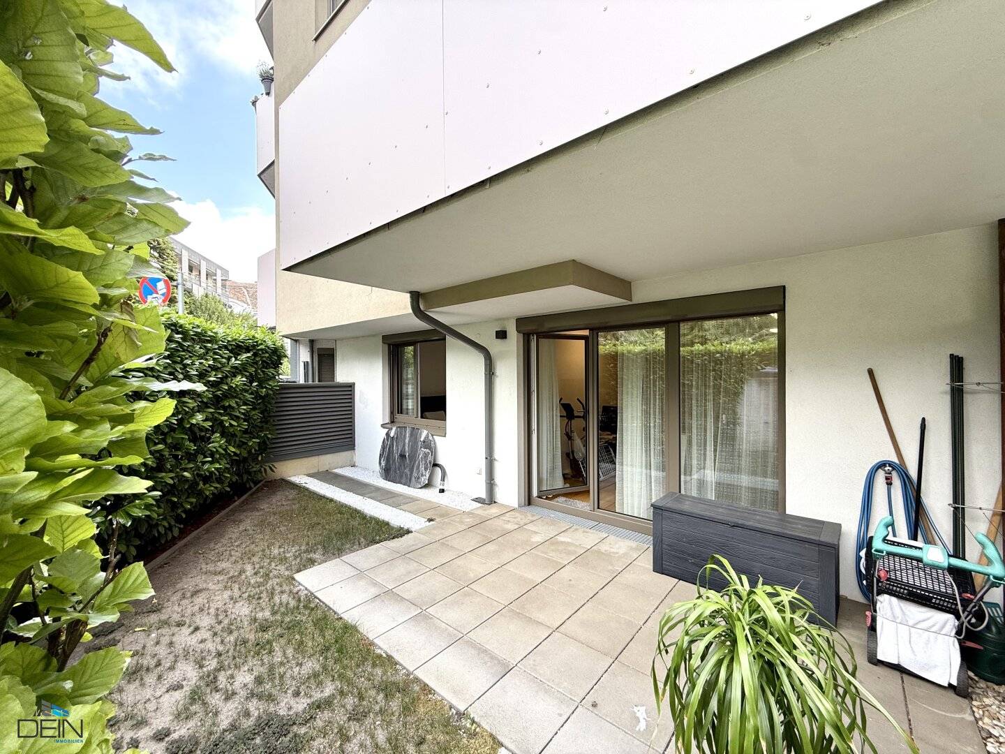 New build apartment with terrace and garden in Liesing