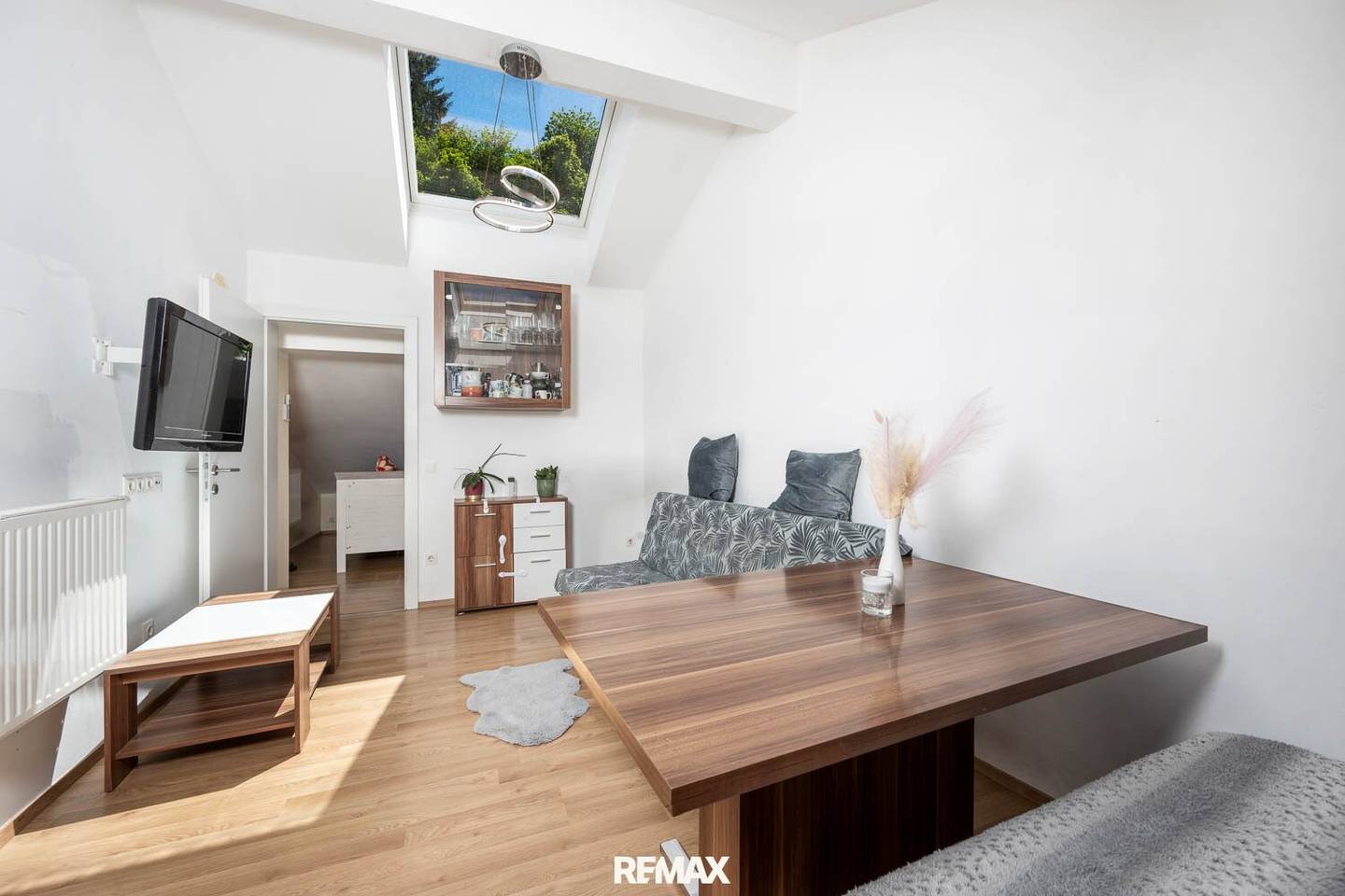 Dachgeschosswohnung mit Westterrasse und Bergblick