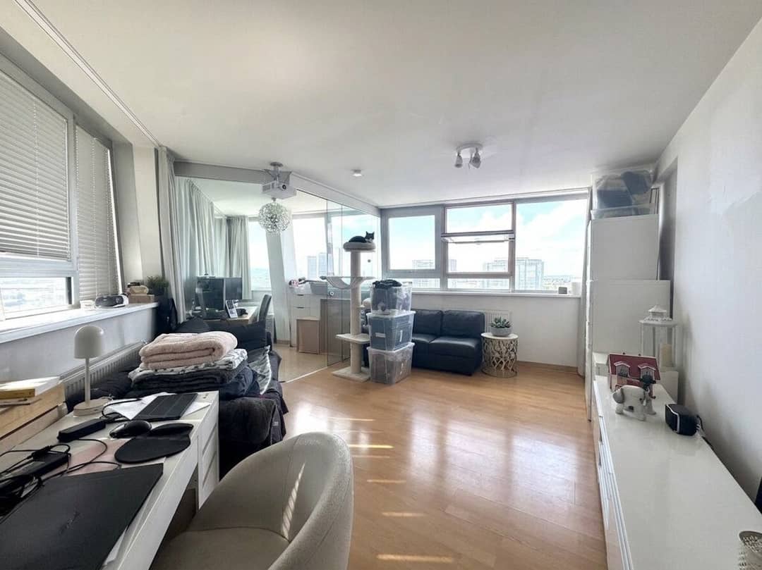 Helle Neubauwohnung mit Loggia und Weitblick beim Gasometer