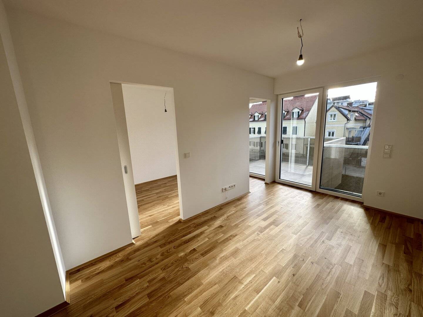 Helle Neubauwohnung mit Balkon nahe Lendplatz