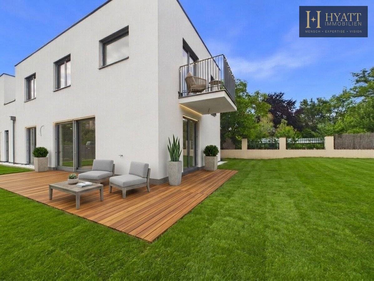 Bright semi-detached house with garden and terrace