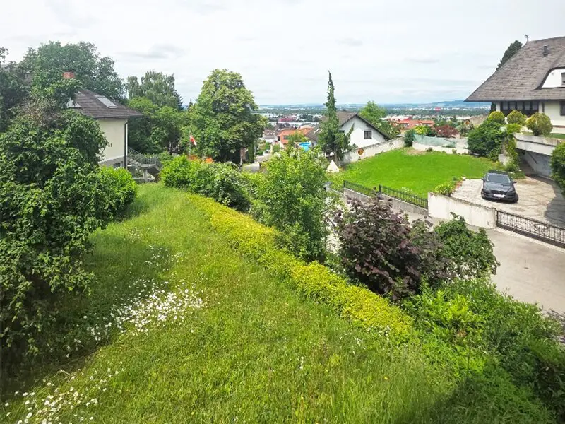 Großzügiges Haus mit Terrasse und Fernblick