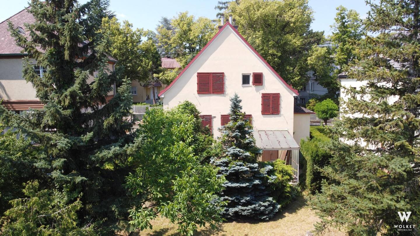 Grundstück am Roten Berg mit Garten und Garage