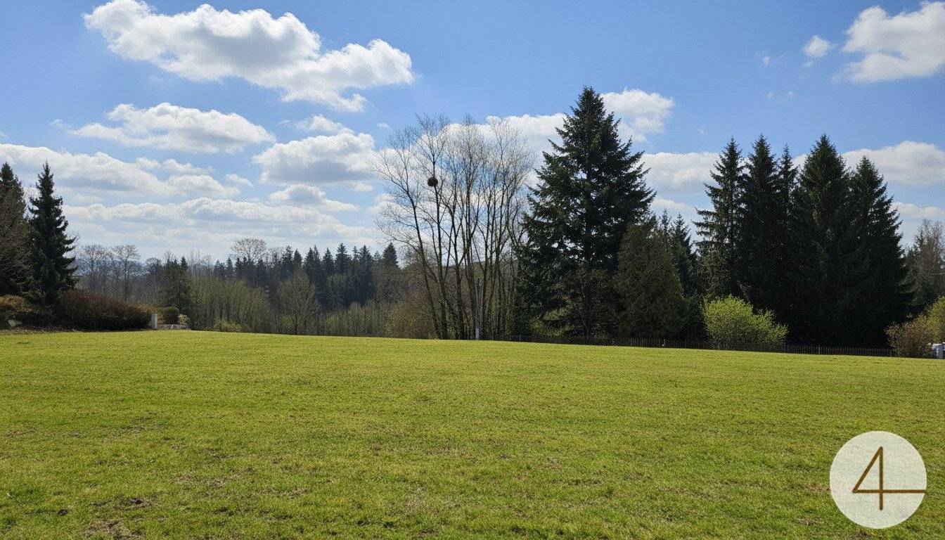 Sonnige Eckwohnung mit Terrasse und Eigengarten