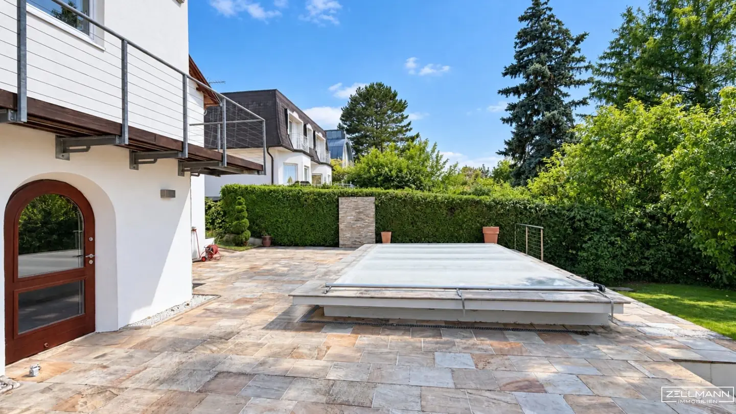 Architektenvilla mit Pool am Lainzer Tiergarten