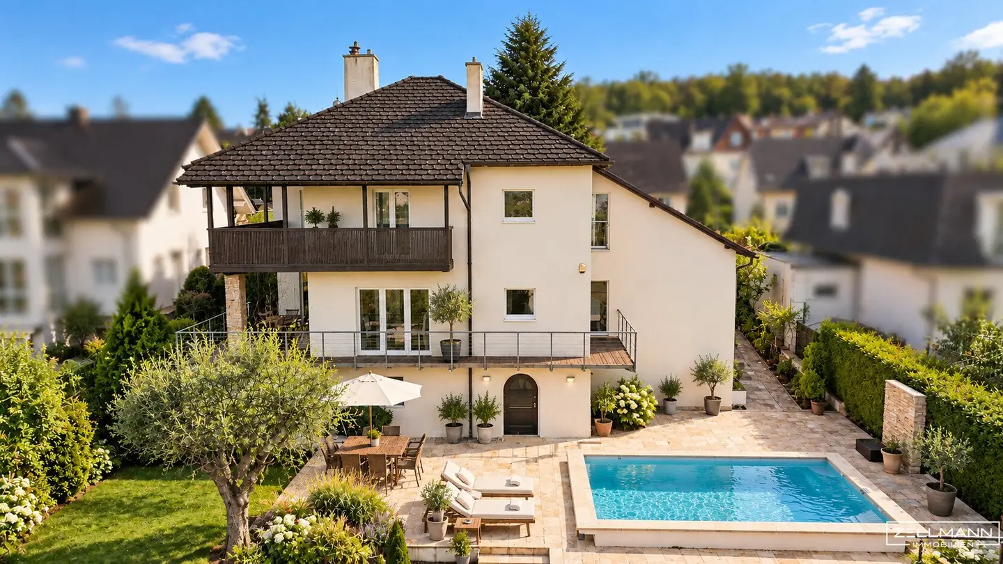 Architektenvilla mit Pool am Lainzer Tiergarten