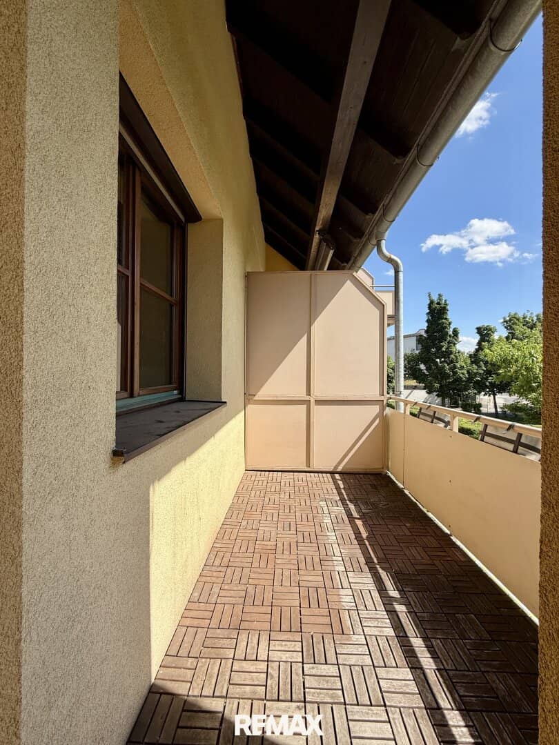 Helle Etagenwohnung mit Loggia und Grünblick