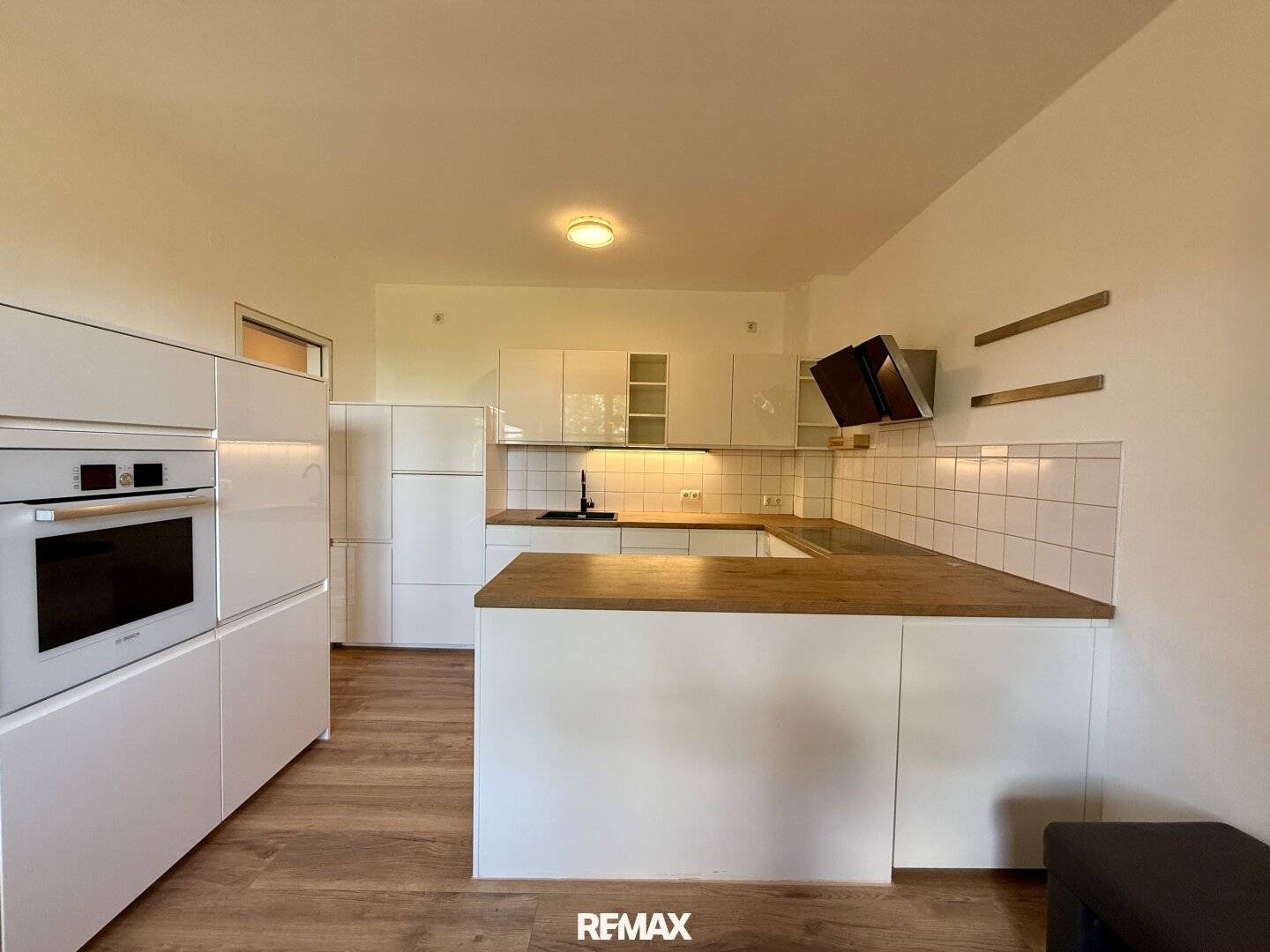 Helle Etagenwohnung mit Loggia und Grünblick