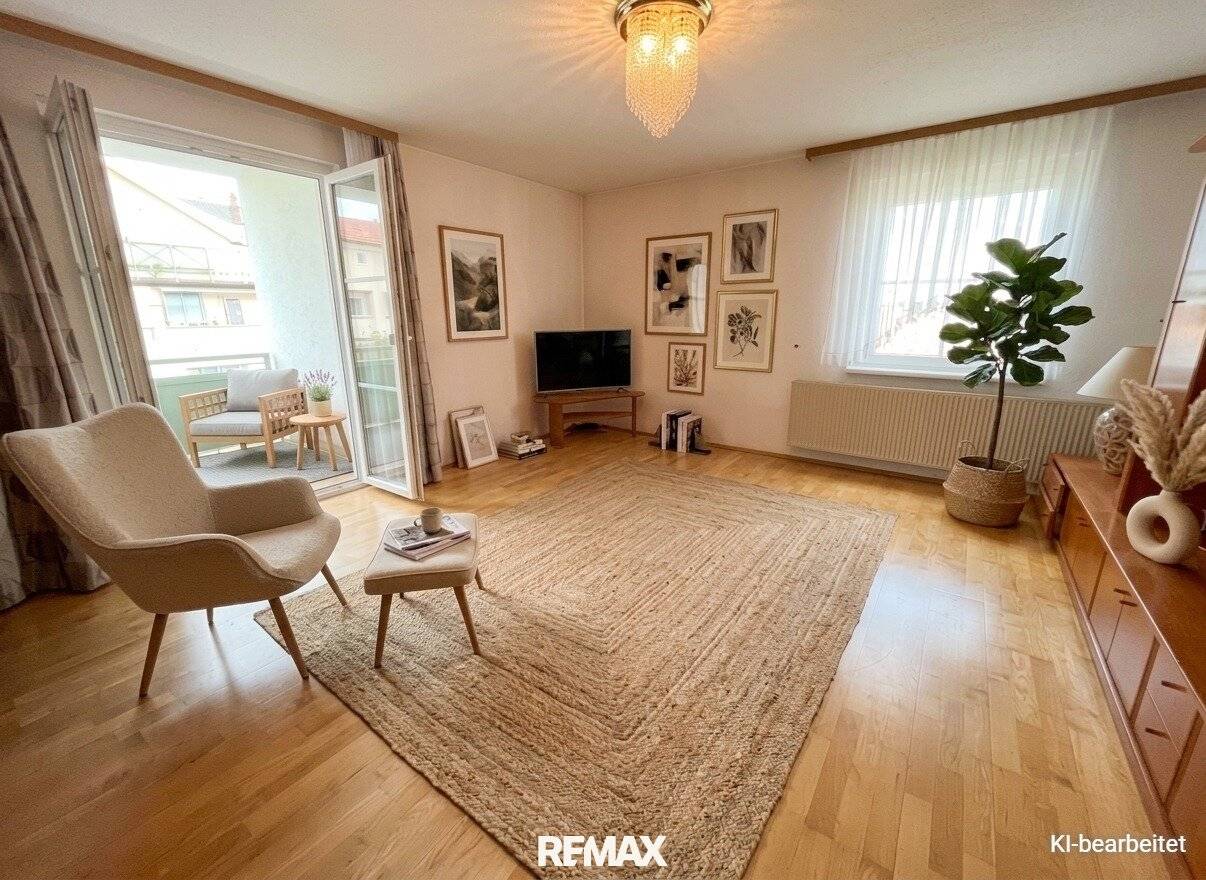 Helle 3 Zimmer Wohnung mit Loggia und Tiefgaragenplatz