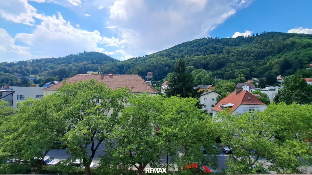 Helle Wohnung mit Loggia und Fernblick in Eggenberg