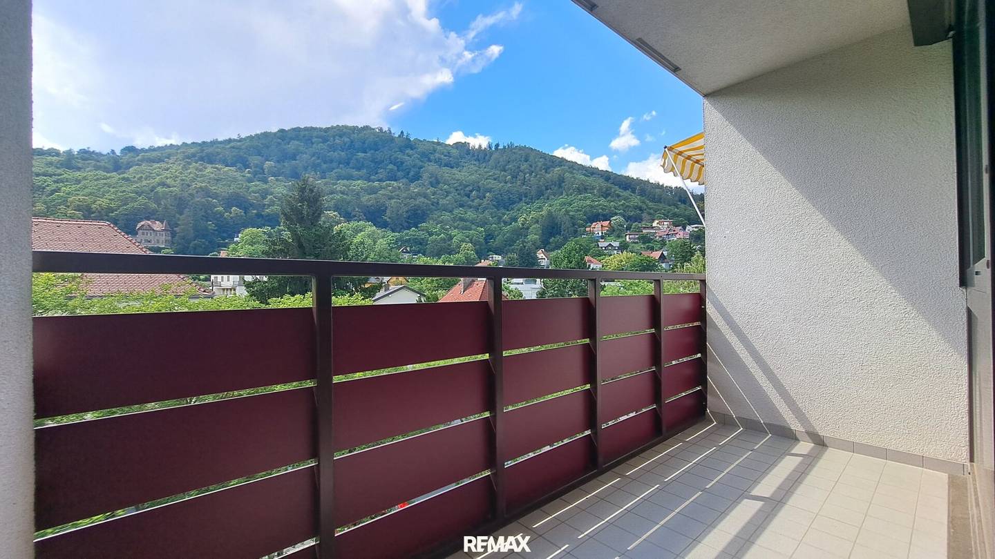 Bright Apartment with Loggia and Distant View in Eggenberg