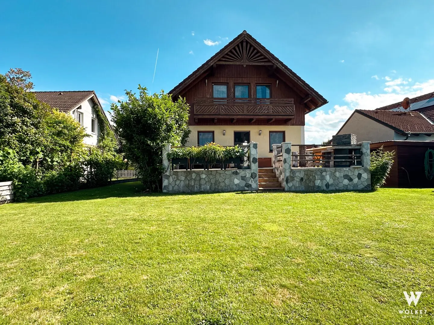 Dream single-family house with large plot in quiet location: Fully basemented | Sauna | Modern PV system