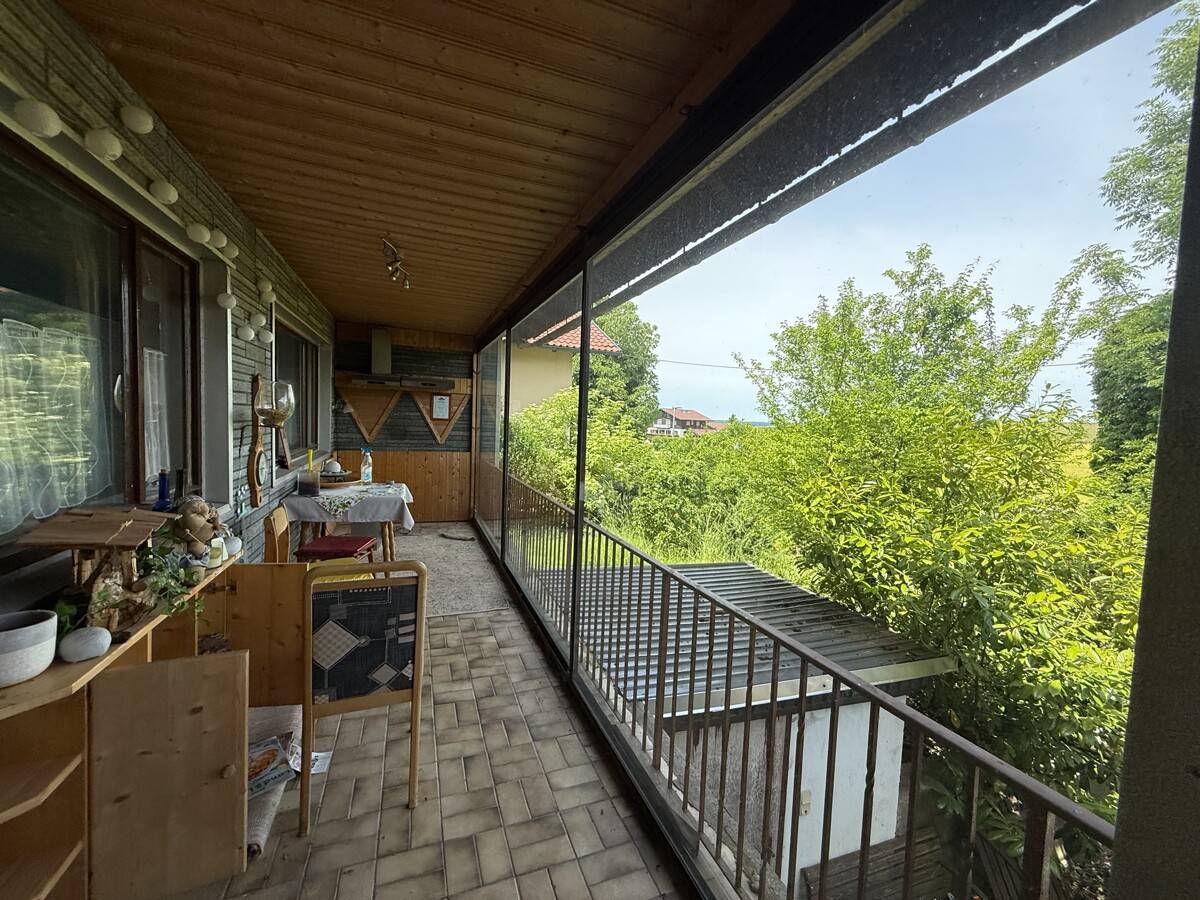 Single family home with garden and cellar in quiet location