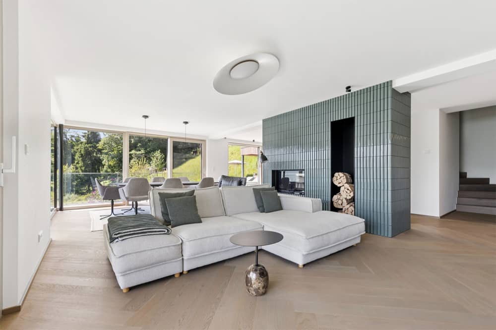 Villa mit unverbaubarem Seeblick und Sonnenterrasse