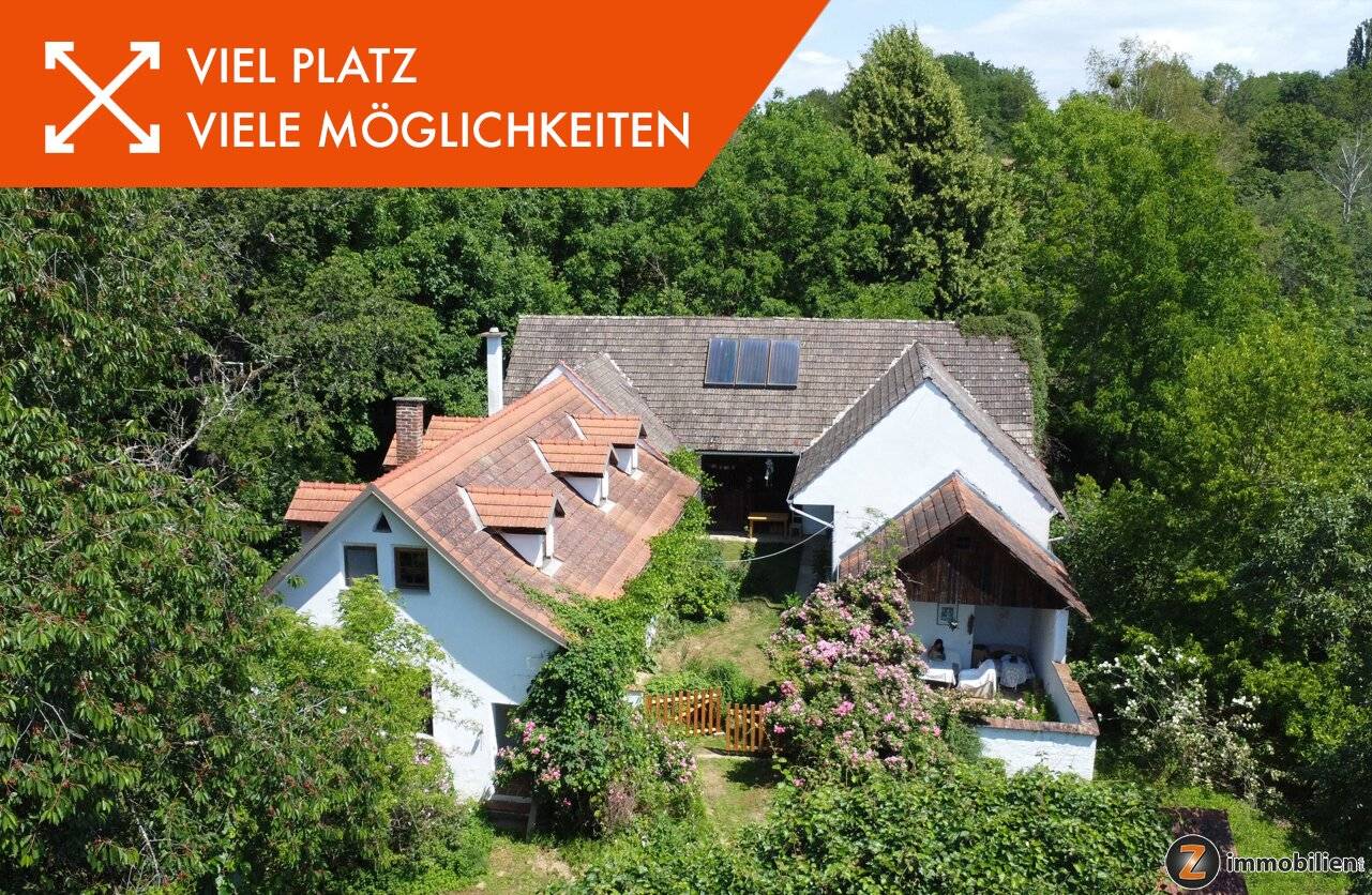 Traditioneller Dreikanthof mit großem Grundstück in Alleinlage