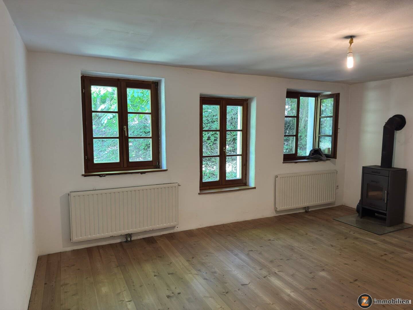 Traditioneller Dreikanthof mit großem Grundstück in Alleinlage