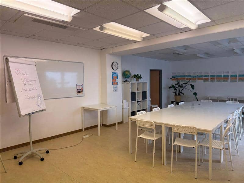 Modernes Büro mit Klimaanlage und Aufzug