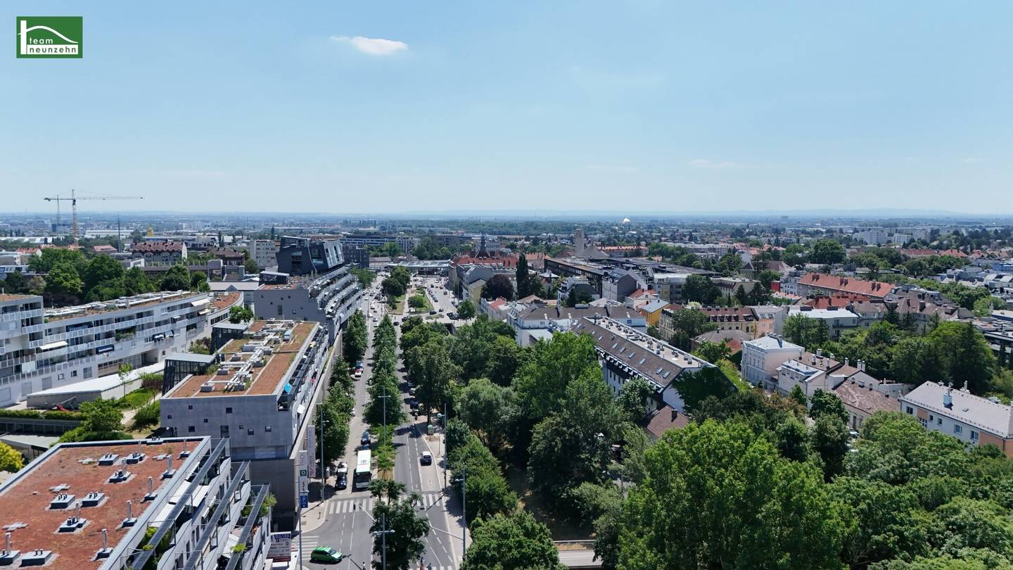 Modern 4-room penthouse apartment with loggia and terrace in Liesing