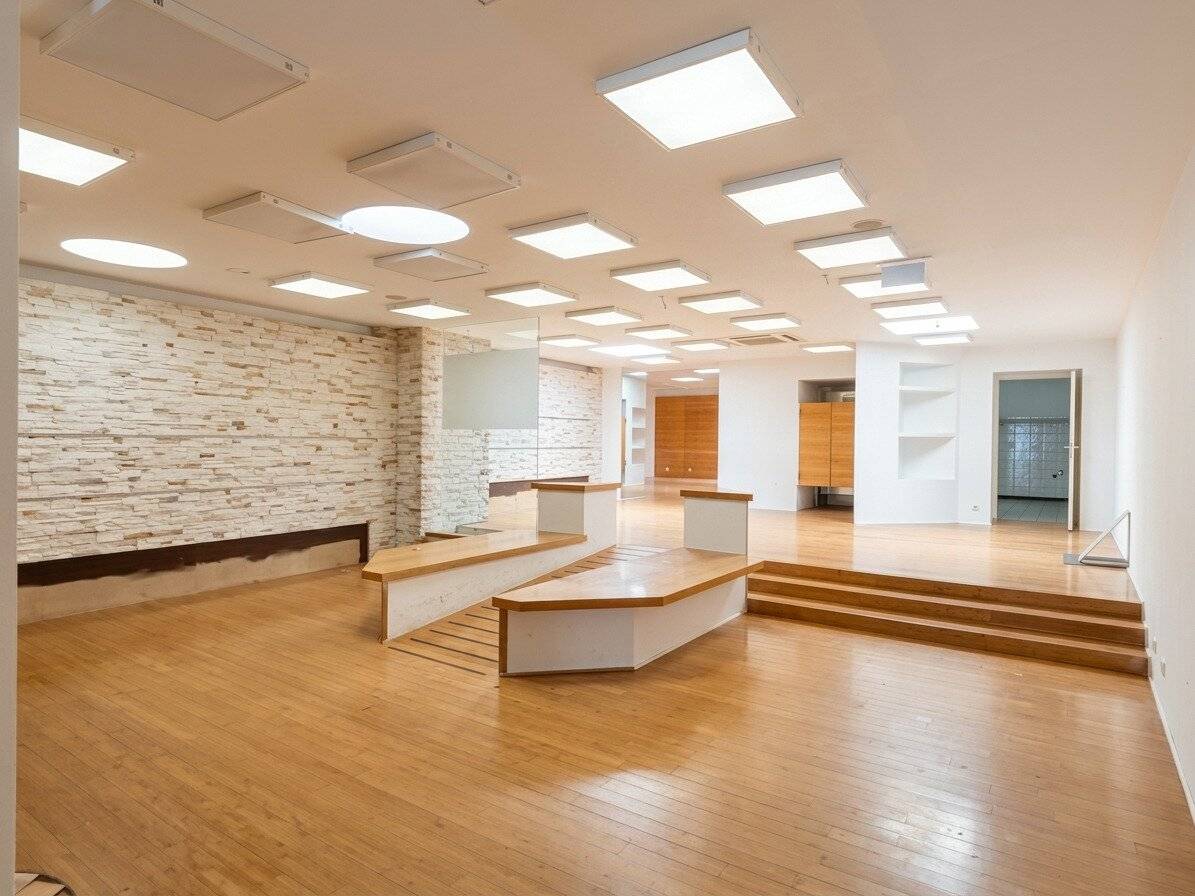 Bright office or practice premises | Best central location | Parking nearby