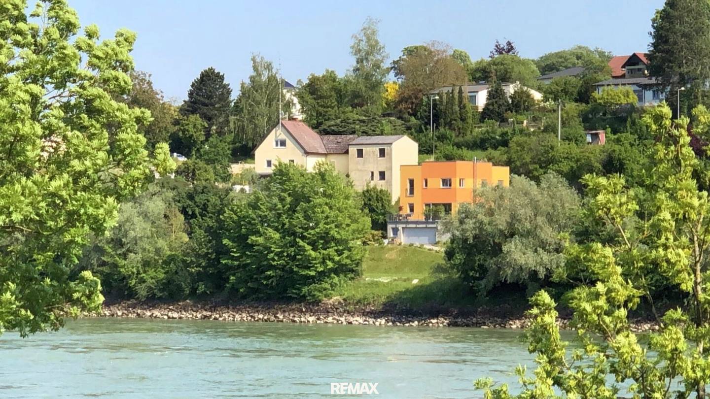Baugrundstück mit Donaublick und Bebauungsplan
