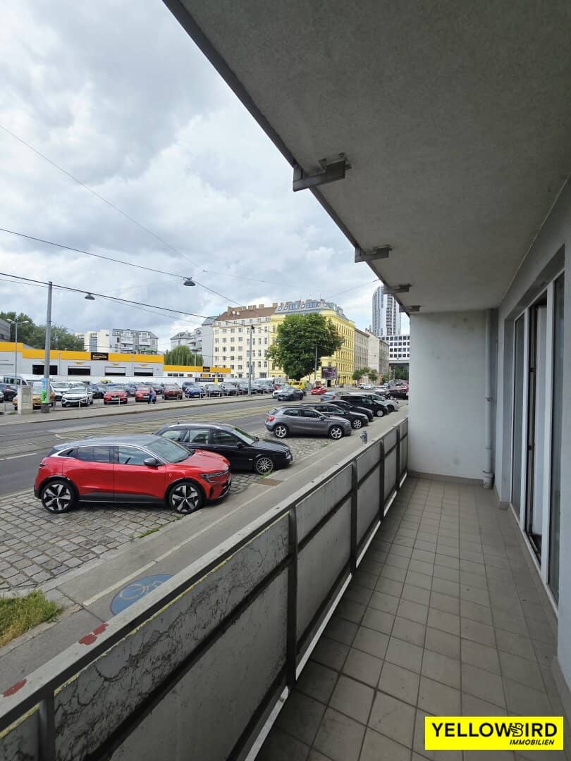 Erdgeschosswohnung mit Loggia und Lift