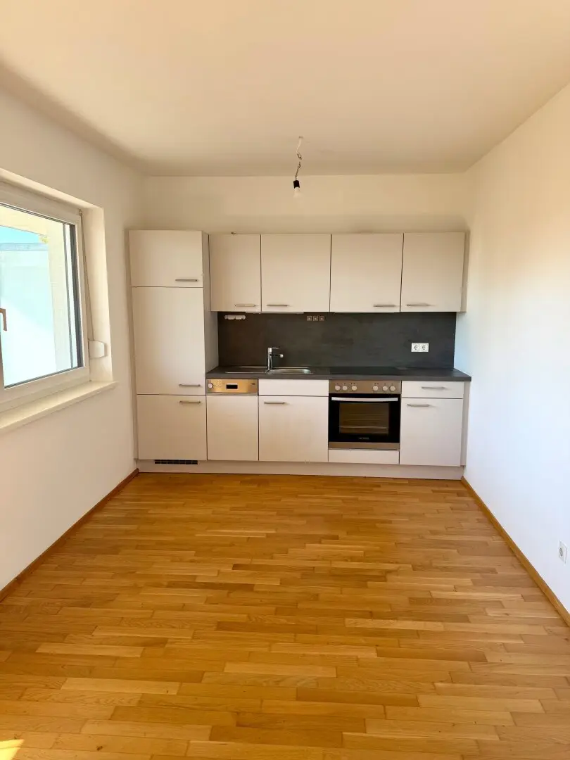 Bright new build apartment with terrace and carport in St. Peter