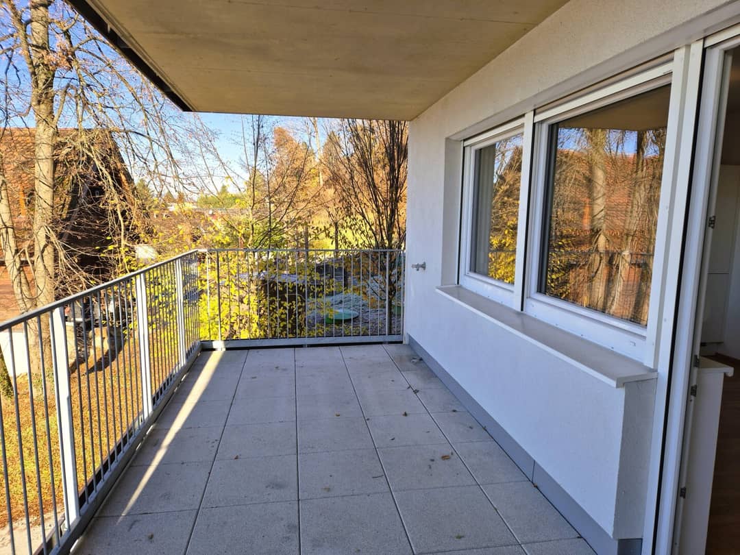 Helle Neubauwohnung mit Terrasse und Carport in St. Peter