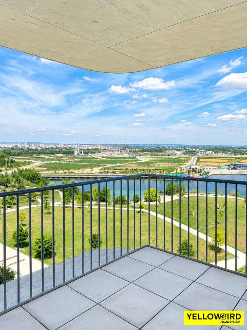 New Build Apartment with Terrace and Lake View in Seestadt
