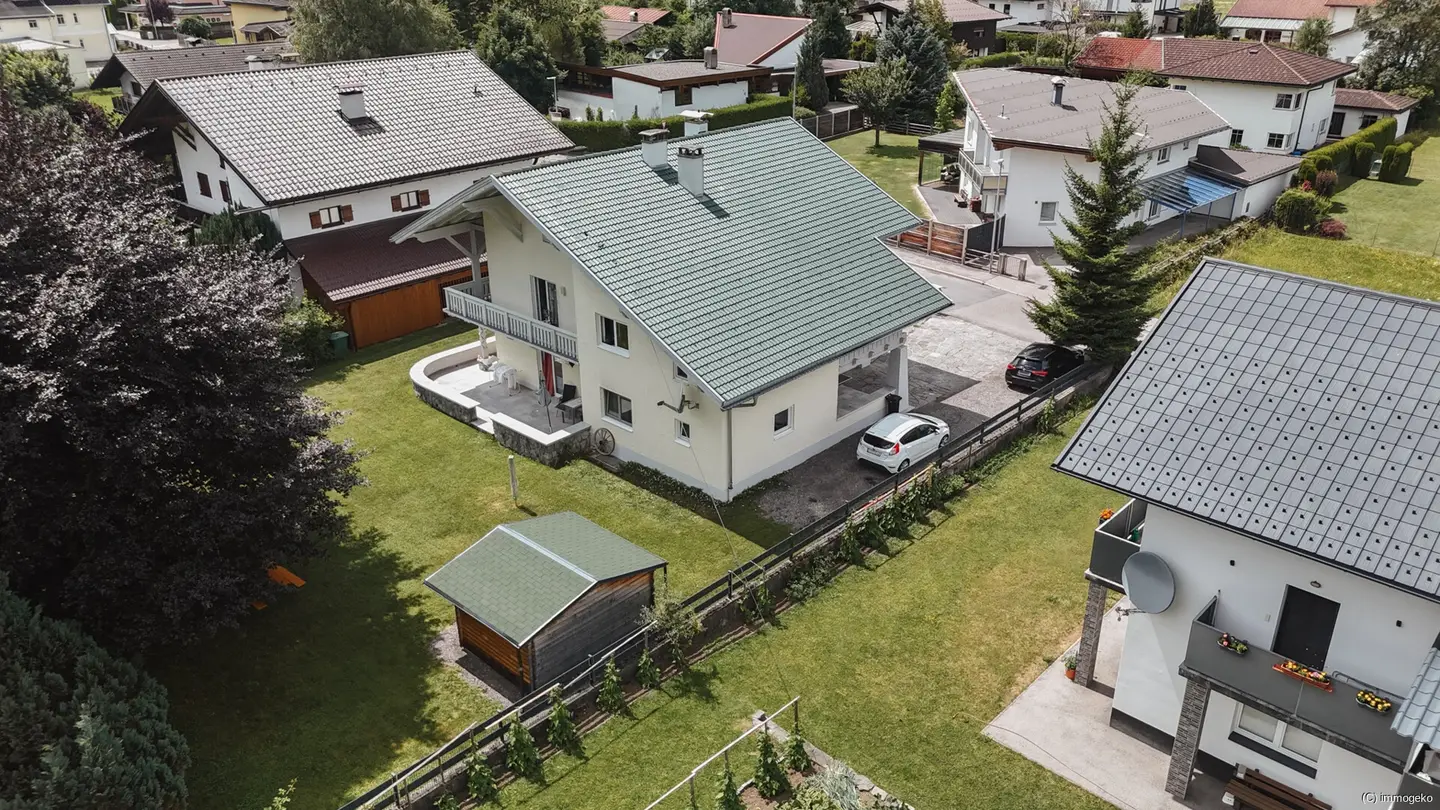 Mehrfamilienhaus mit Garage und Bergblick in Reutte