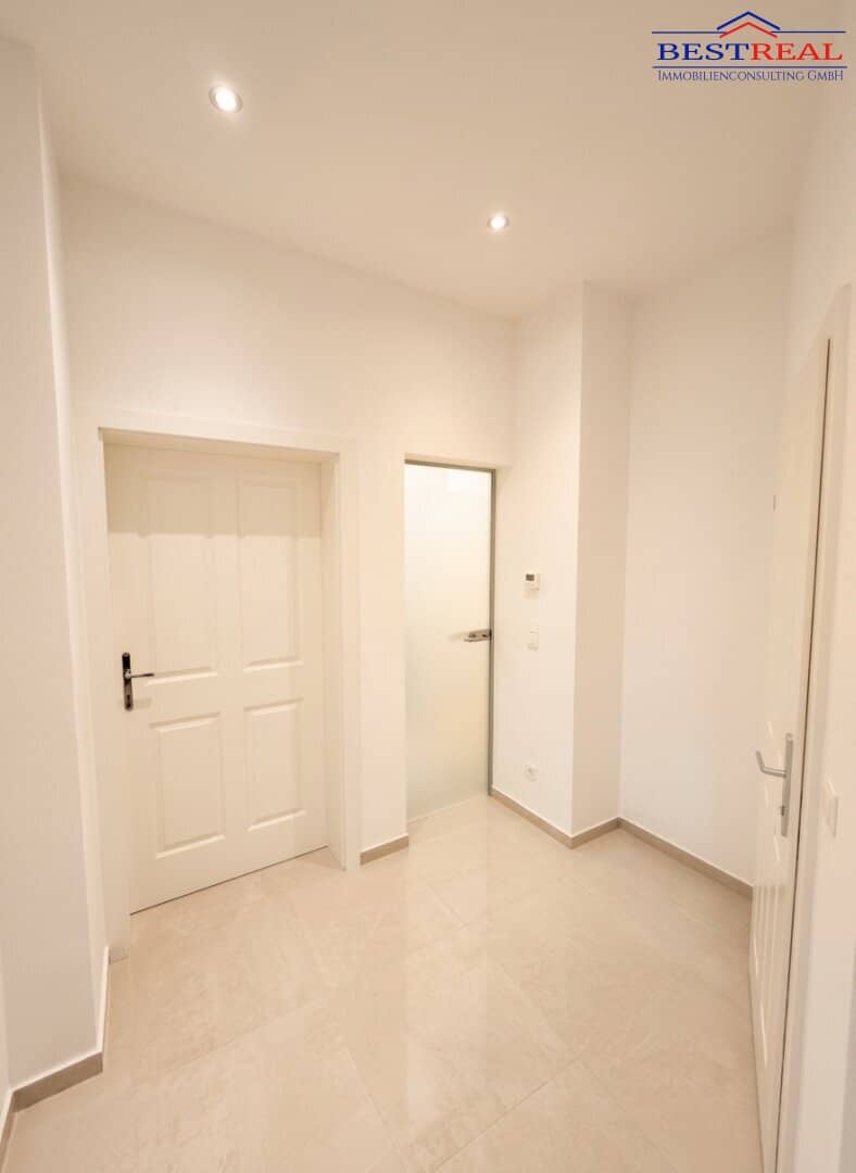 Sanierte Altbauwohnung mit Lift und Fußbodenheizung