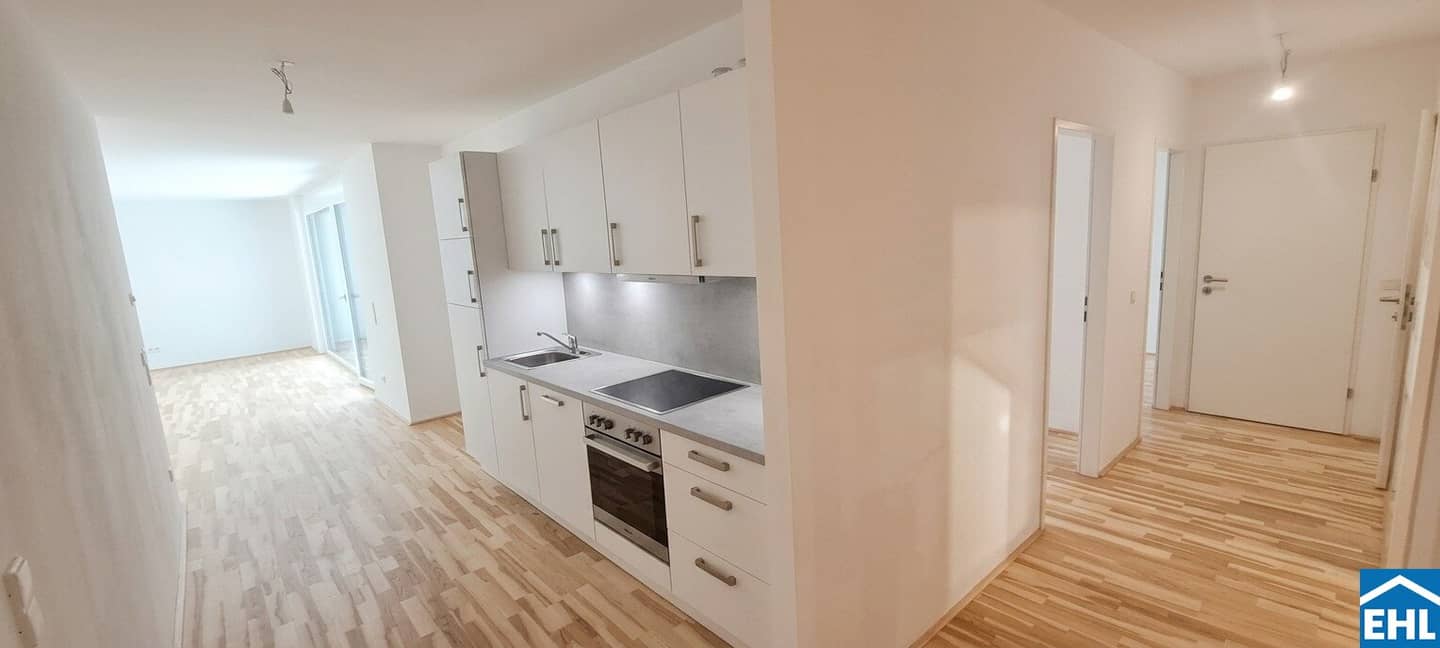 Garden Apartment with Loggia and Fitted Kitchen