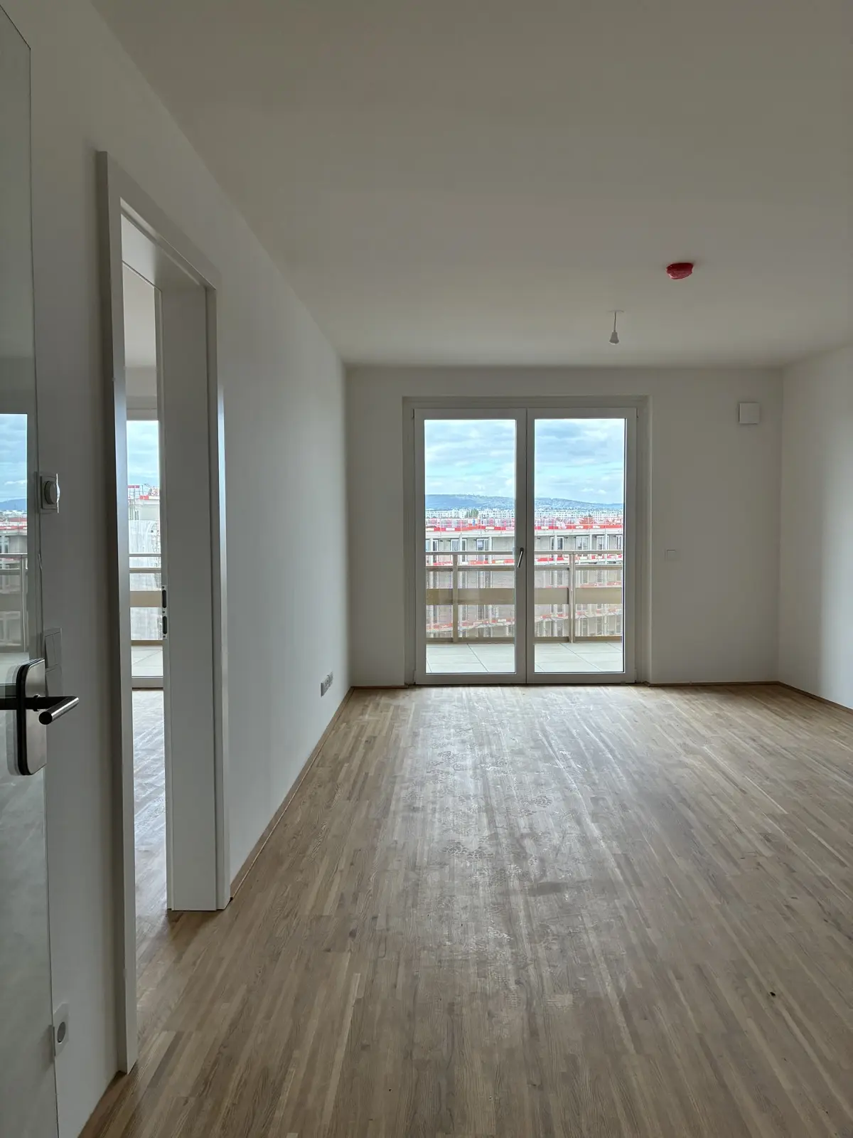 Dachgeschosswohnung mit Loggia und Fernwärme