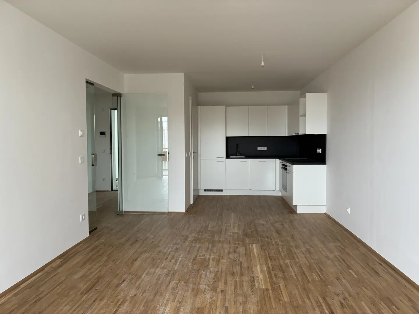 Helle Dachgeschosswohnung mit Balkon und Parkett in Vösendorf
