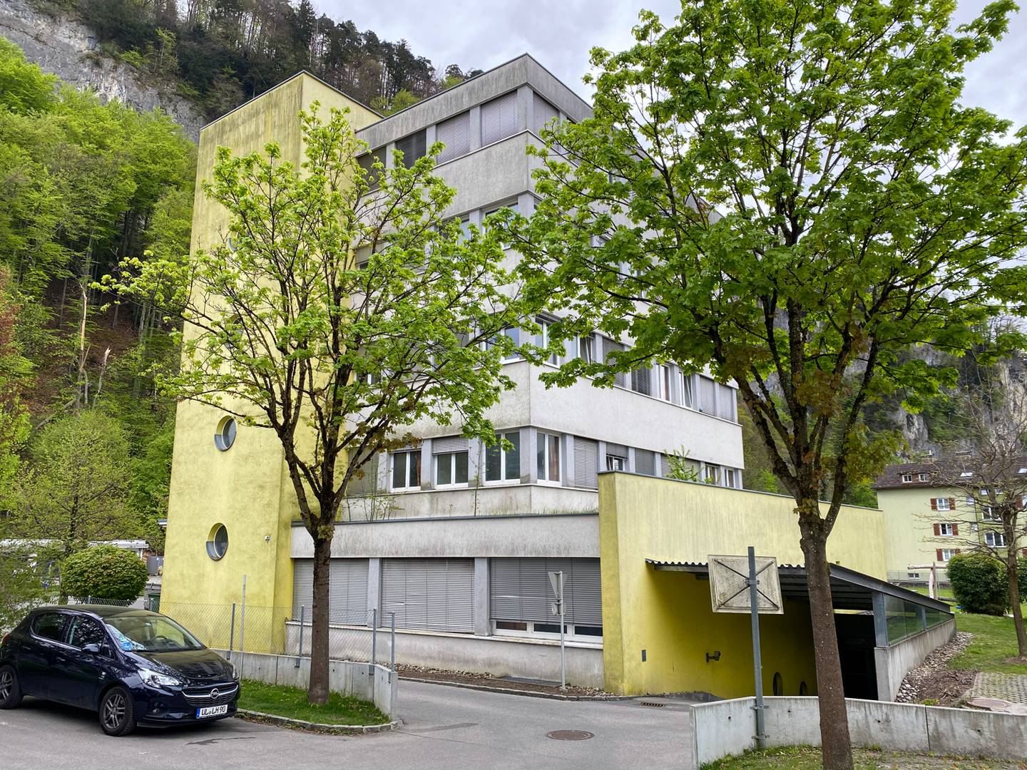 Zinshaus mit Tiefgarage und laufenden Mieteinnahmen