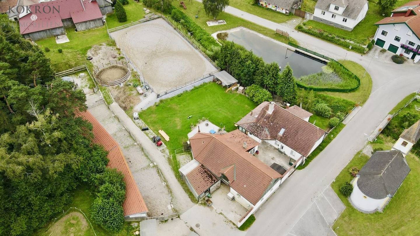 Renoviertes Haus mit Reiterhof und Kaminstüberl