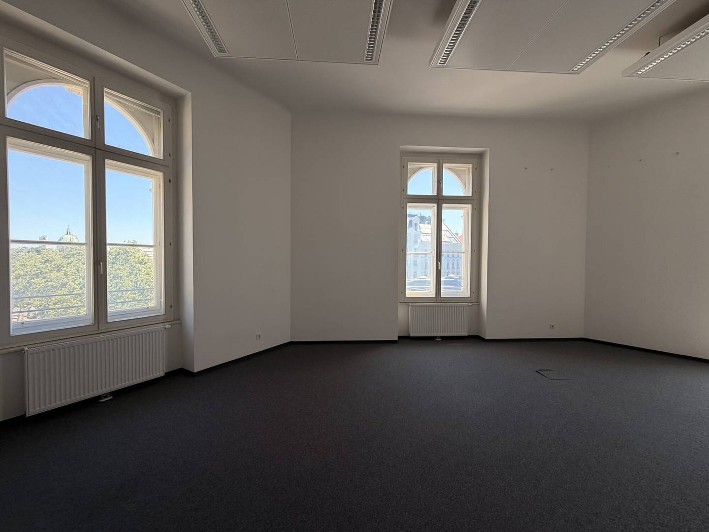 Repräsentative Altbaubürofläche am Schillerplatz