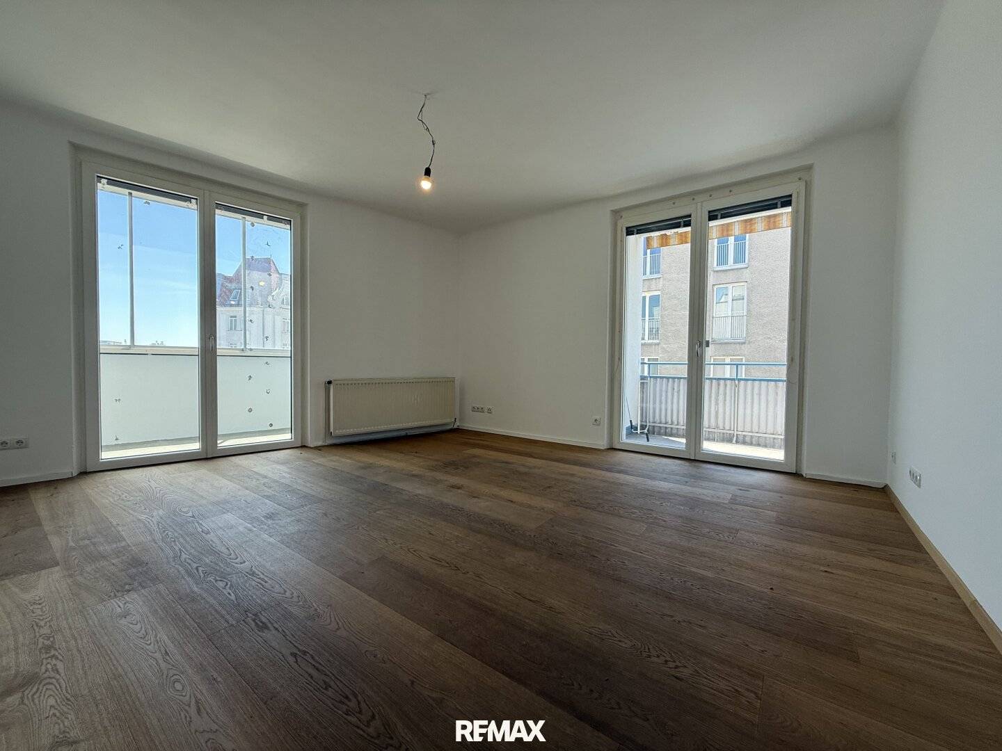 Helle 2 Zimmer Wohnung mit zwei Loggien im Fasanviertel