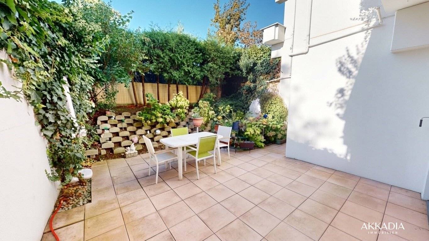 Erdgeschosswohnung mit Garten und Poolzugang in Nußdorf
