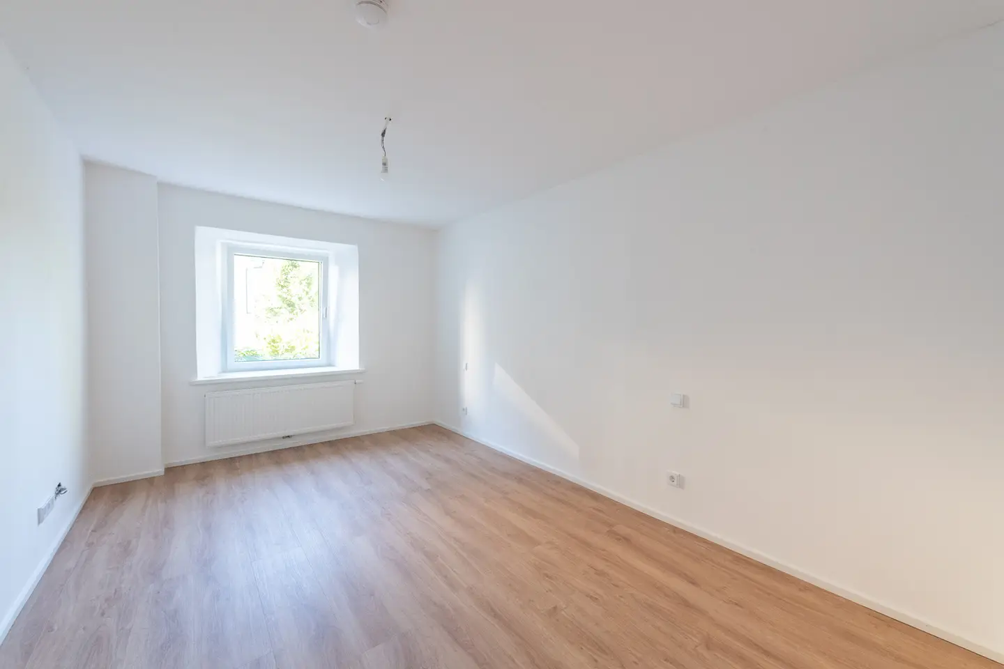 Ground floor apartment with fitted kitchen in a nature setting