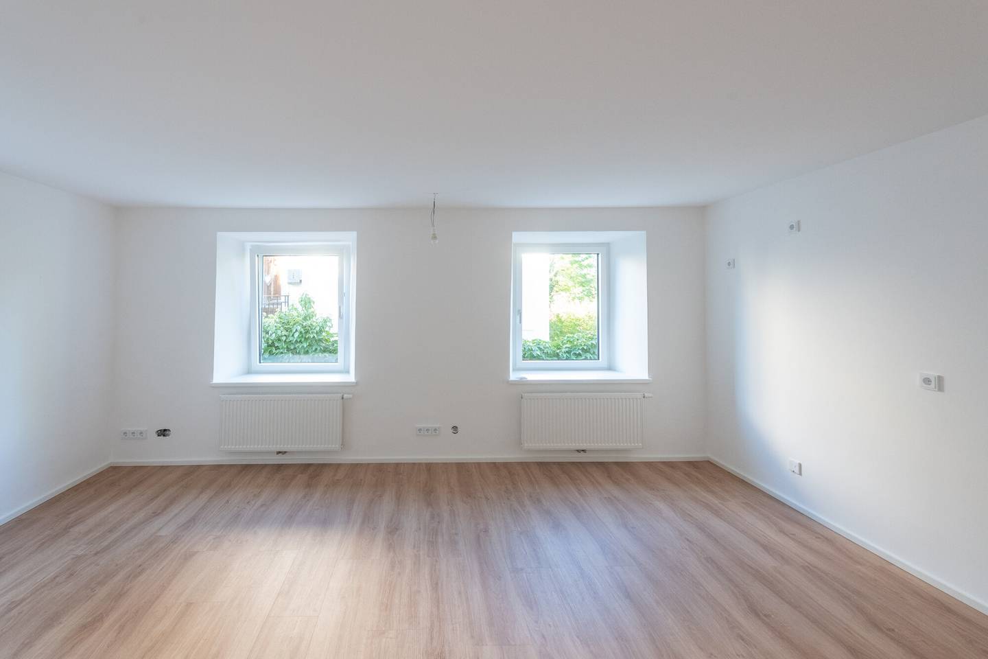 Erdgeschosswohnung mit Einbauküche in naturnaher Lage