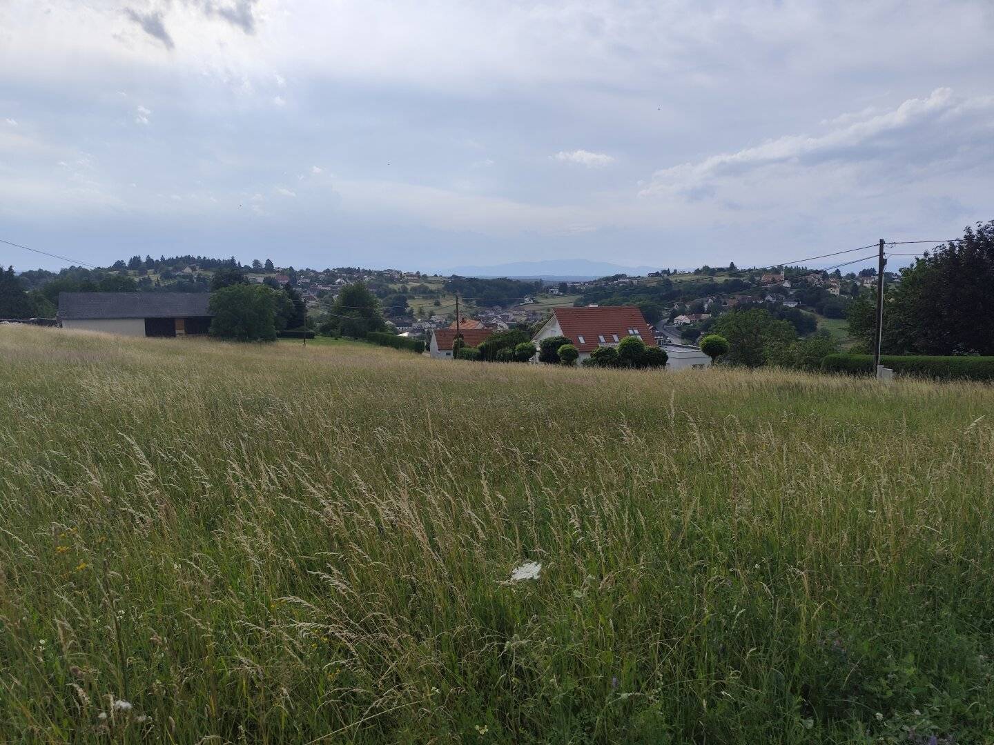 Großzügiges Baugrundstück mit guter Verkehrsanbindung