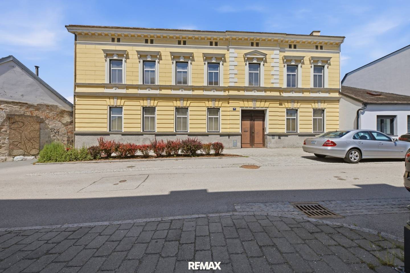 Mehrparteienhaus mit Ausbaureserve nahe Bahnhof und Zentrum