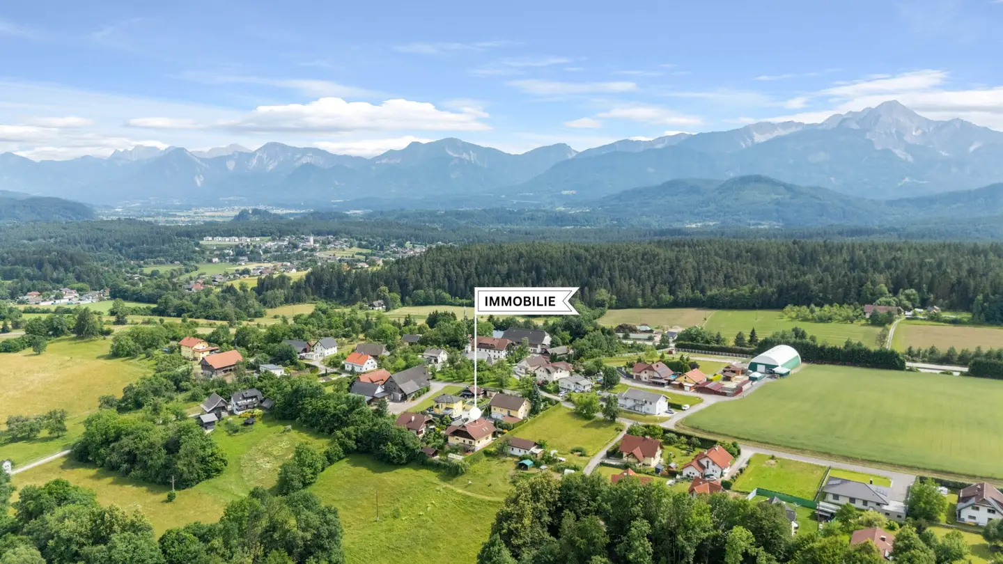 Einfamilienhaus mit Garage und zwei Terrassen im 3 Seen Eck