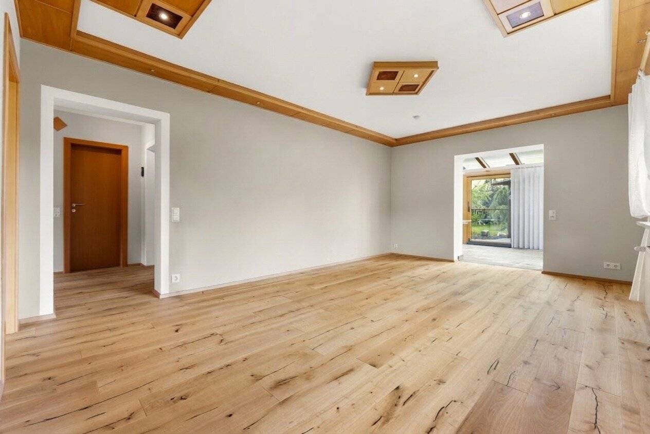 Einfamilienhaus mit Garage und zwei Terrassen im 3 Seen Eck