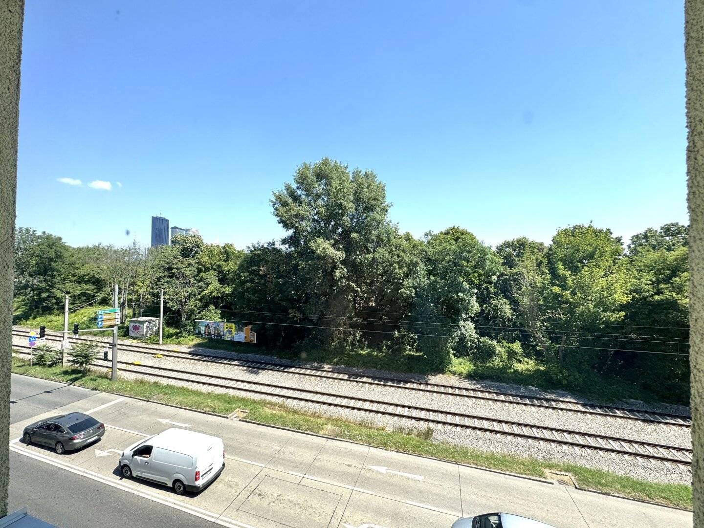 Investment in a great location - living with distant view