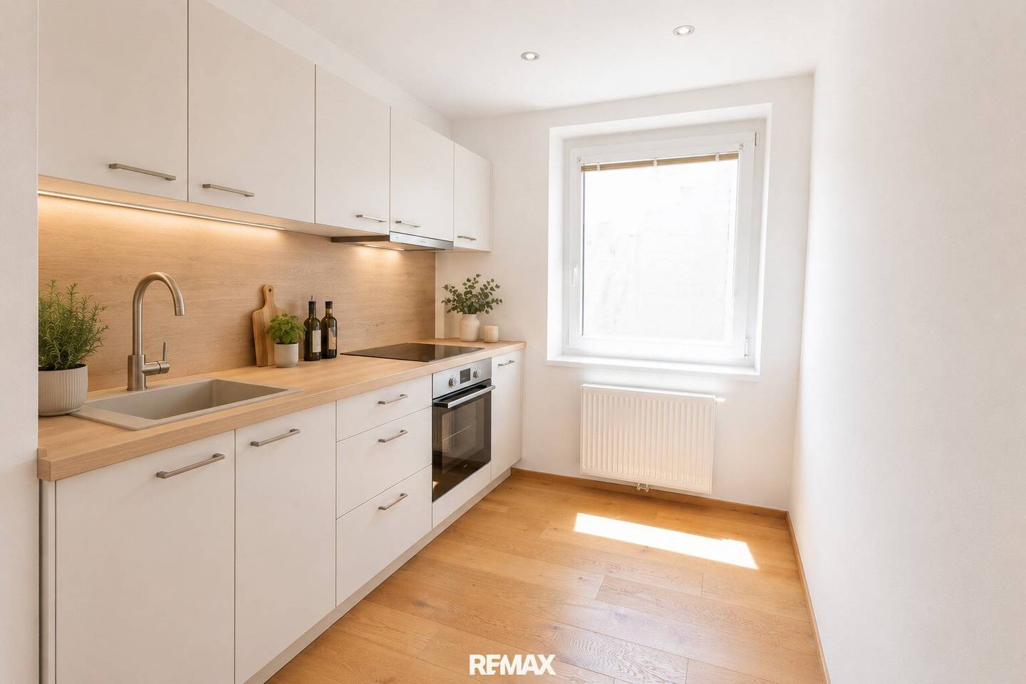 Renovated apartment with elevator and panoramic views
