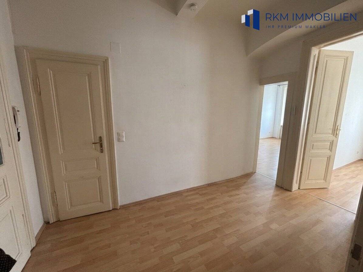 Helle Altbauwohnung mit Einbauküche nahe Q19 Döbling
