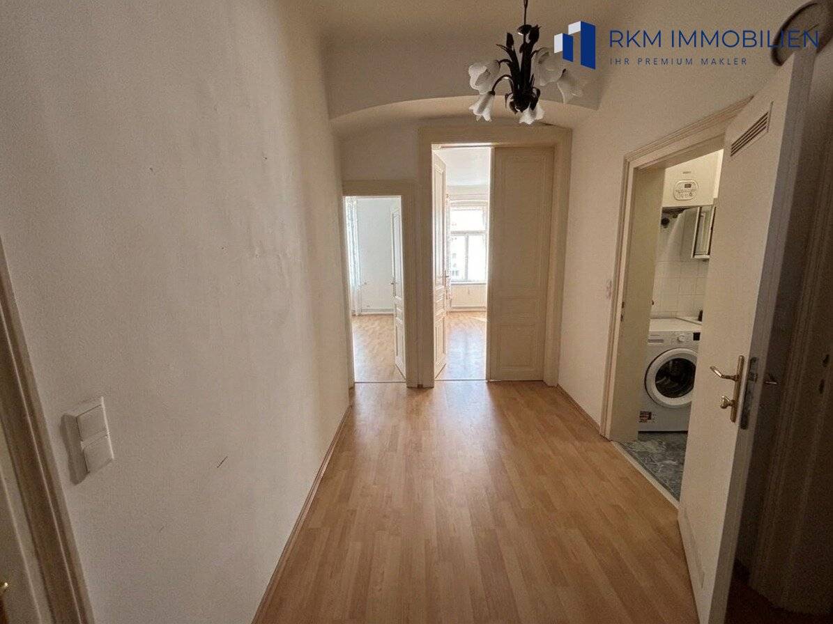 Helle Altbauwohnung mit Einbauküche nahe Q19 Döbling
